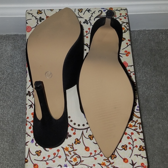 Mules - Picture 3 of 3